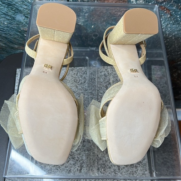 Tess Block Heel With Poof - Picture 9 of 12